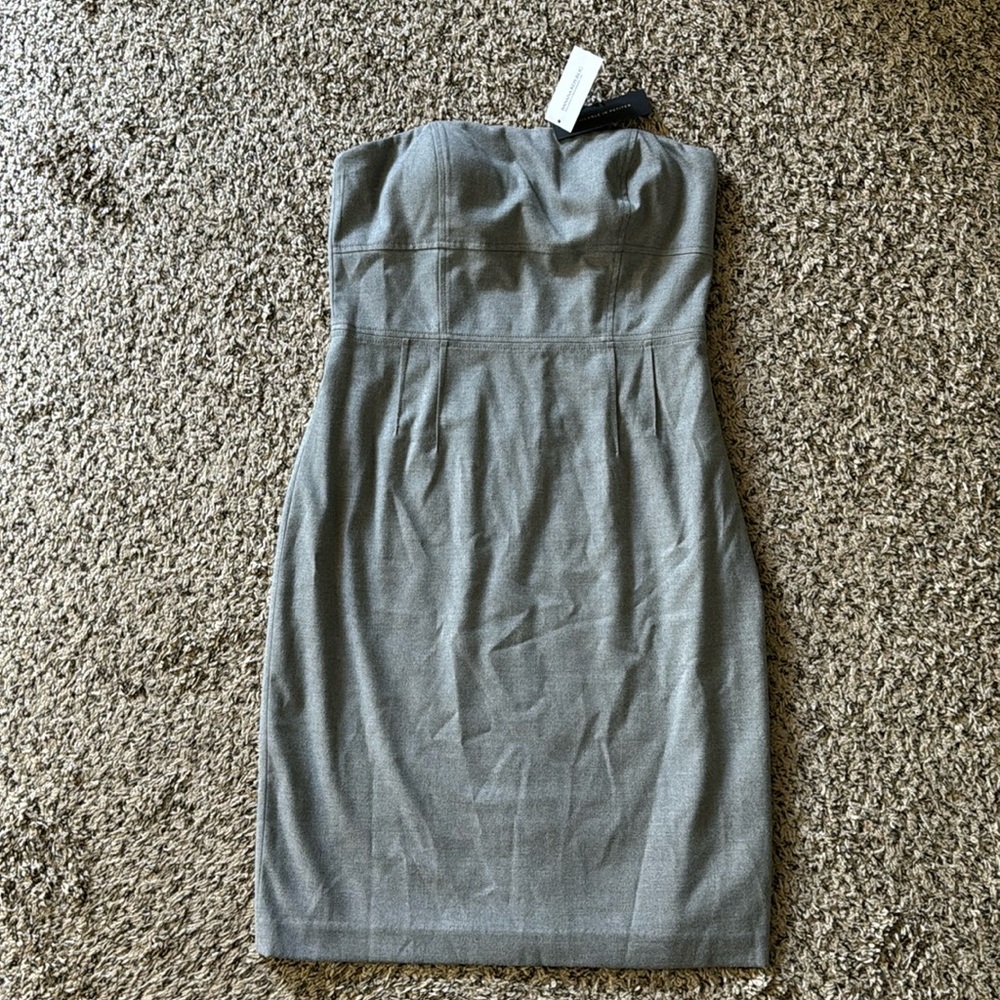 Strapless banana republic with staves. Size 8